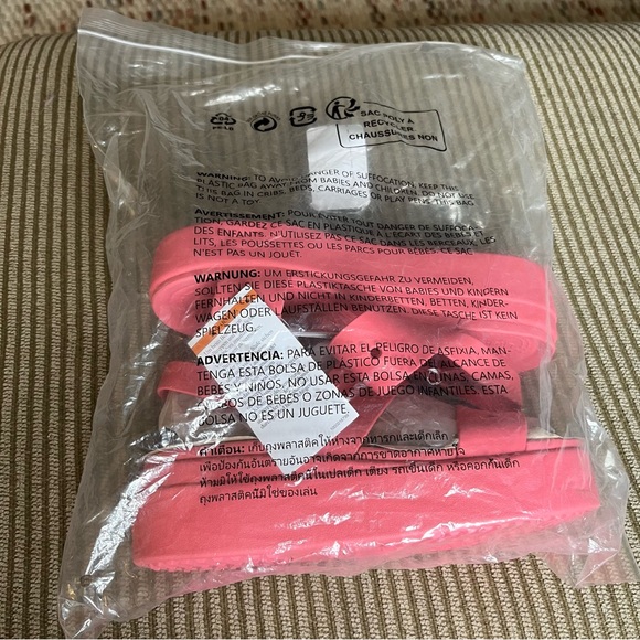 Crocs Brooklyn 4U Platform Sandals - Picture 2 of 3